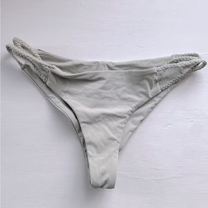 Frankie’s gray bikini bottom